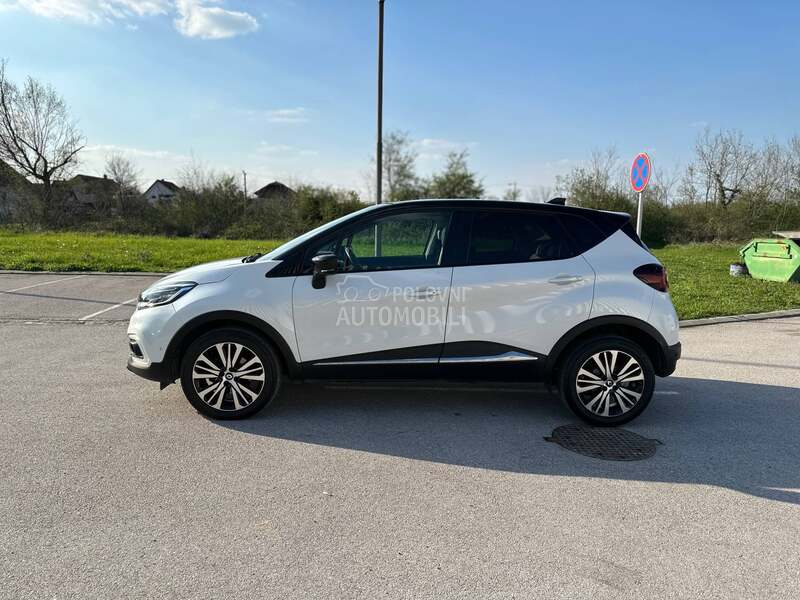 Renault Captur INITIALe Paris