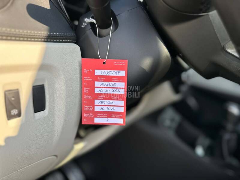 Renault Captur INITIALe Paris