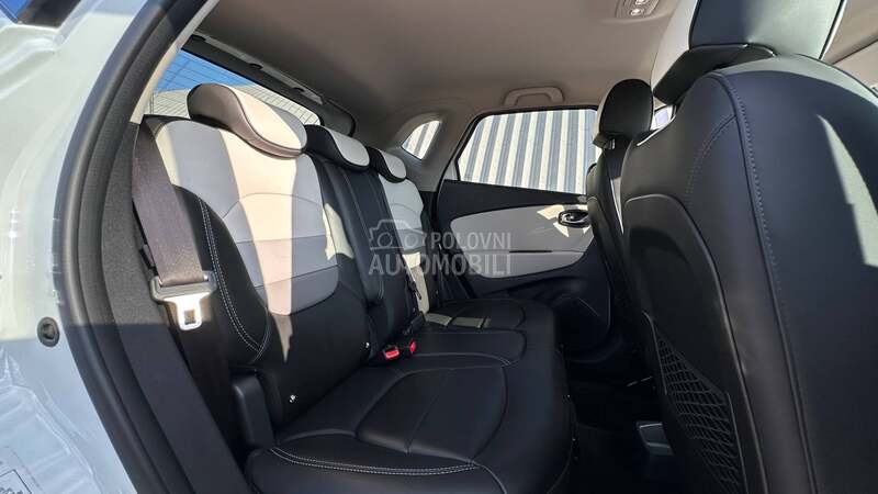 Renault Captur INITIALe Paris