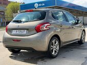 Peugeot 208 1.2Bnav/pano/grejaci