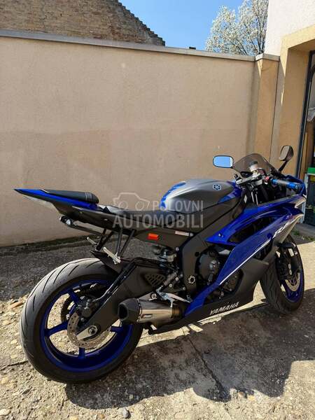 Yamaha R6