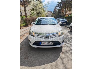 Toyota Avensis 2.0 D4D LUNA