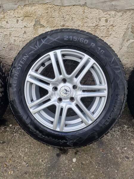 Vredestein 215/60 R17 Zimska