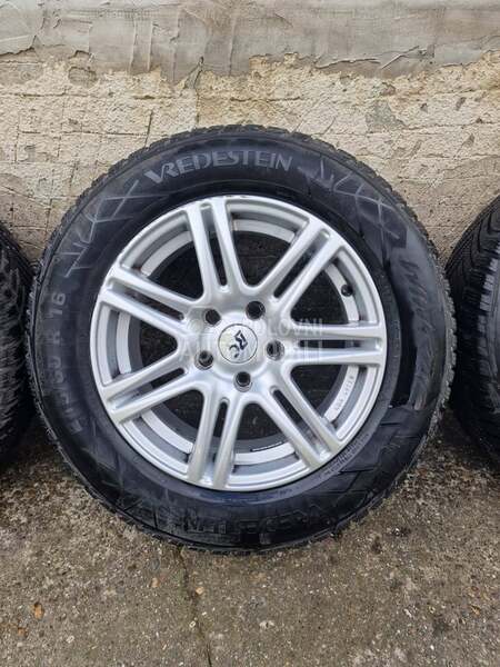 Vredestein 215/60 R17 Zimska