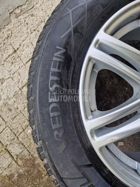 Vredestein 215/60 R17 Zimska