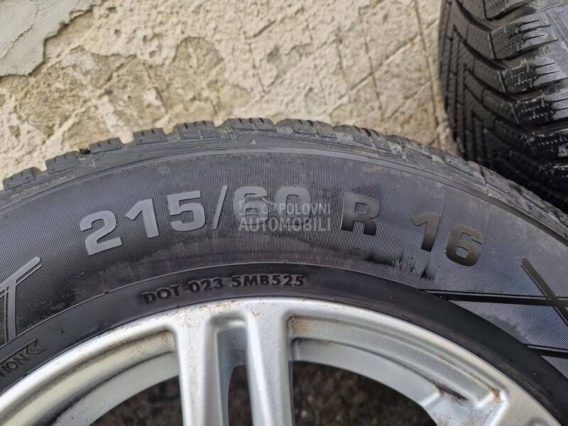 Vredestein 215/60 R17 Zimska