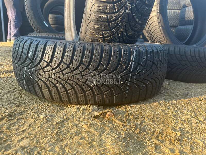 Goodyear 195/60 R16 Zimska