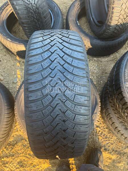 Falken 205/55 R15 Zimska