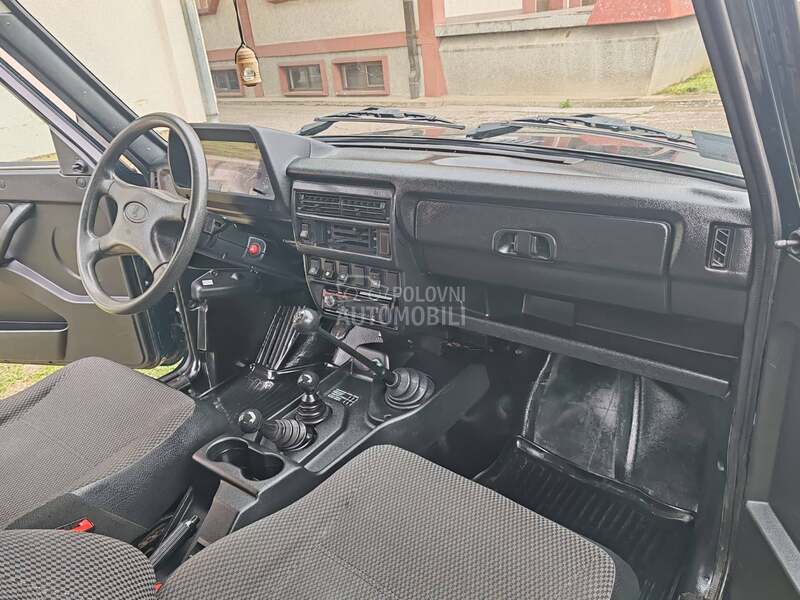 Lada Niva 1.7