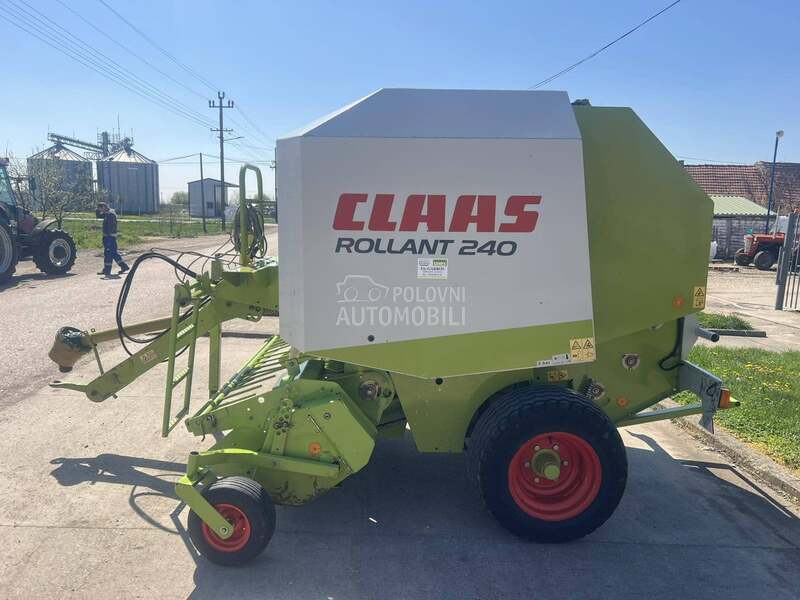 Claas Rollant 240