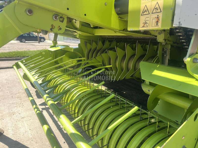 Claas Rollant 240