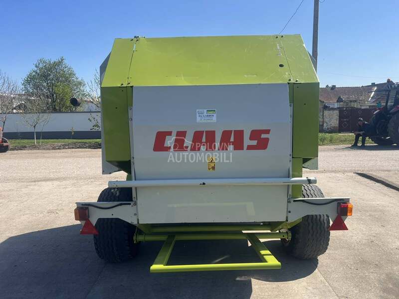 Claas Rollant 240