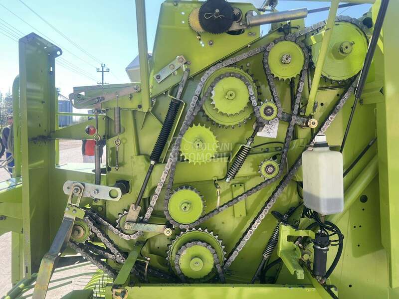 Claas Rollant 240