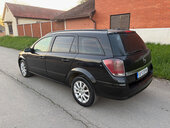 Opel Astra H 1,9Mjet 88K w 6 Brz