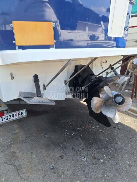 Bayliner Discovery 246