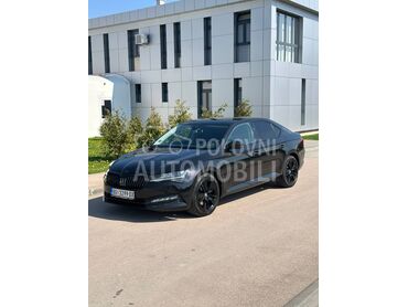 Škoda Superb black edition
