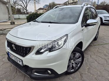 Peugeot 2008 1.2 STYLE