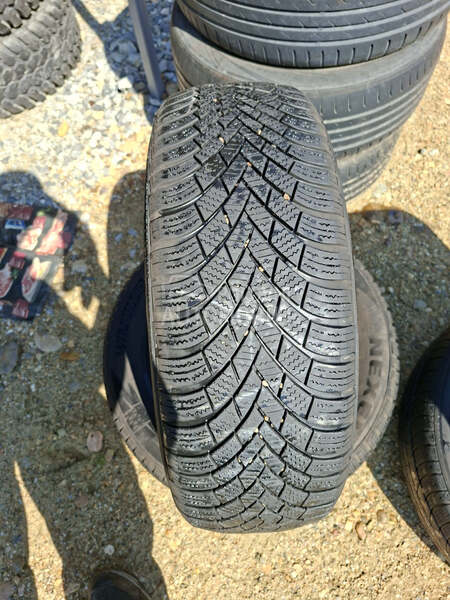 Nexen 215/60 R16 Zimska