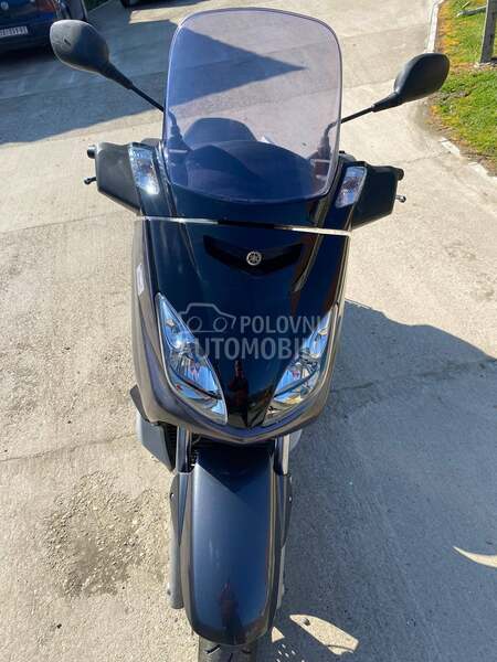 Yamaha XMAX