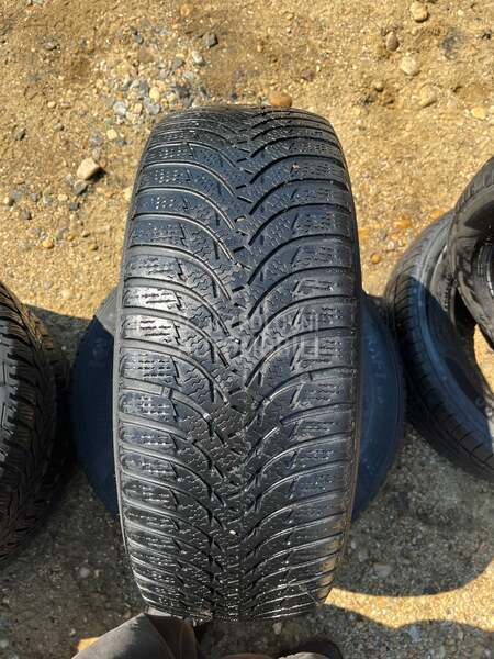 Kumho 215/60 R16 Zimska