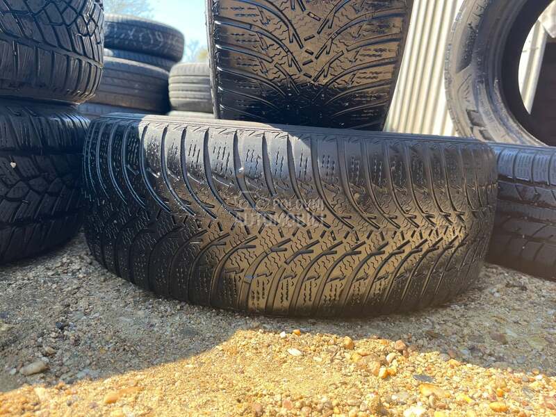 Kumho 215/60 R16 Zimska