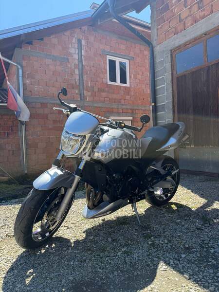 Suzuki Gsr 600