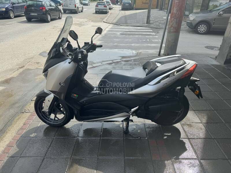 Yamaha Xmax