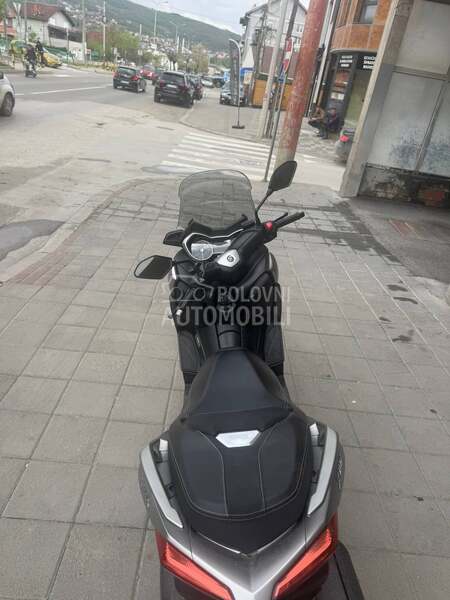 Yamaha Xmax
