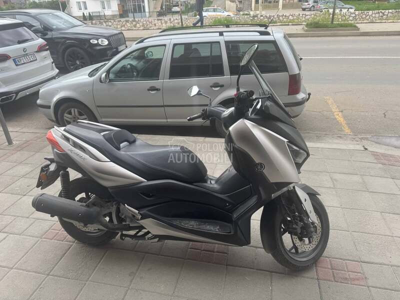 Yamaha Xmax