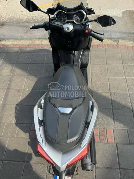 Yamaha Xmax