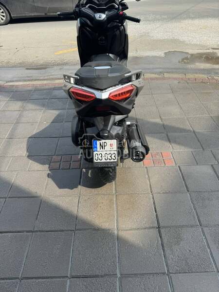 Yamaha Xmax