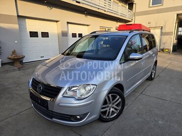 Volkswagen Touran 1.9TDI//DSG/NAV//