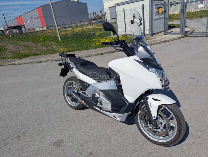 Honda NC 700 D Integra