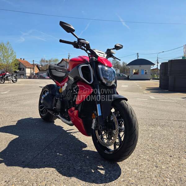 Ducati Diavel V4