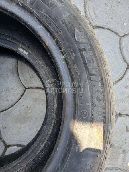 Hankook 175/60 R15 Zimska