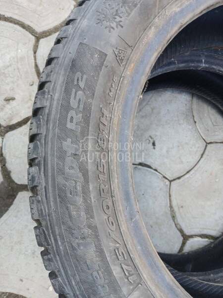 Hankook 175/60 R15 Zimska