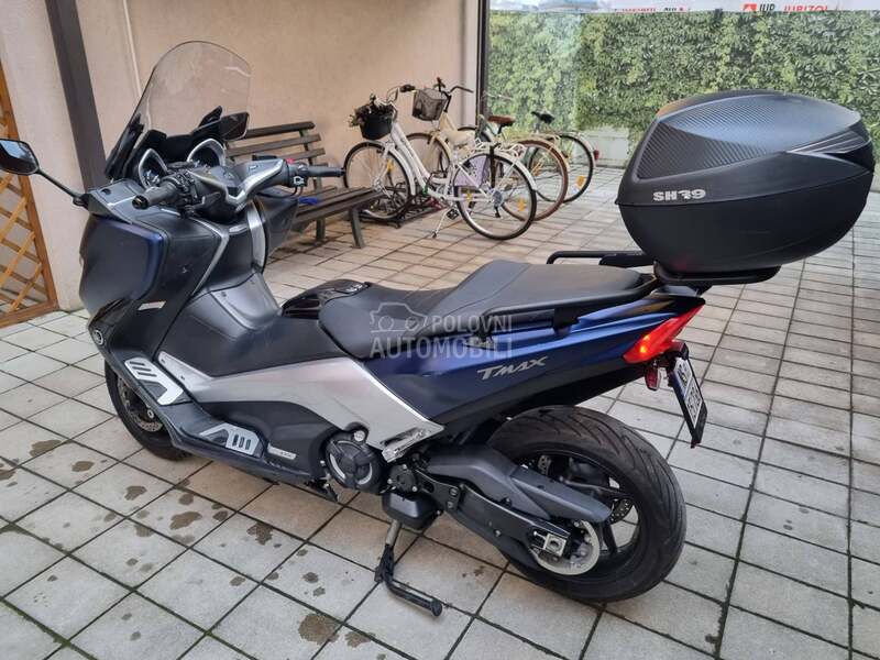 Yamaha T max dx