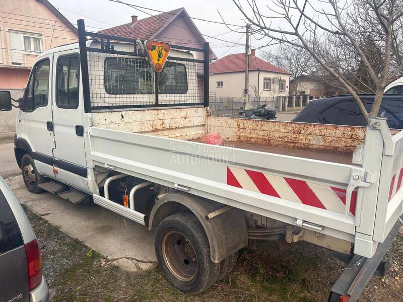 Renault Mascott