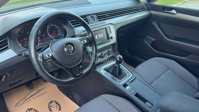Volkswagen Passat B8 1.6TDI/LED/NAV/FUL