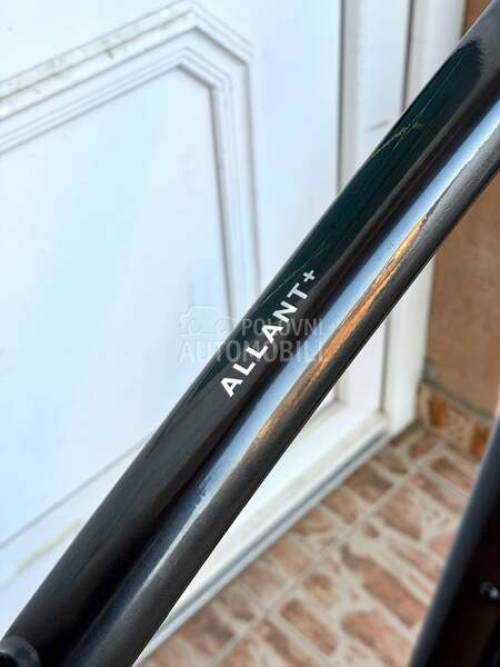 Trek Allant 28