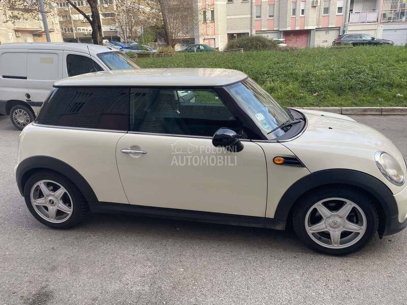 MINI One 
