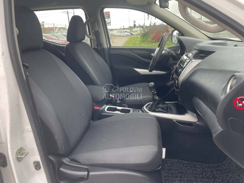 Nissan Navara 2.3 dci double cab