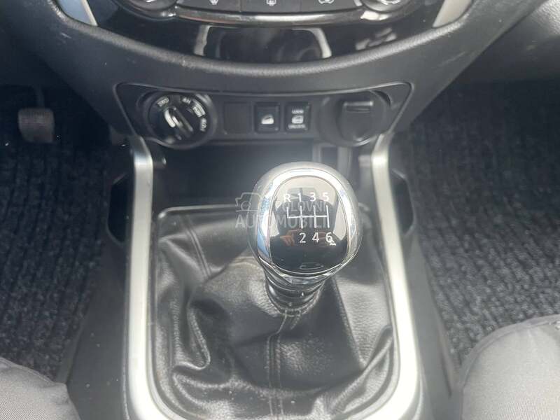 Nissan Navara 2.3 dci double cab