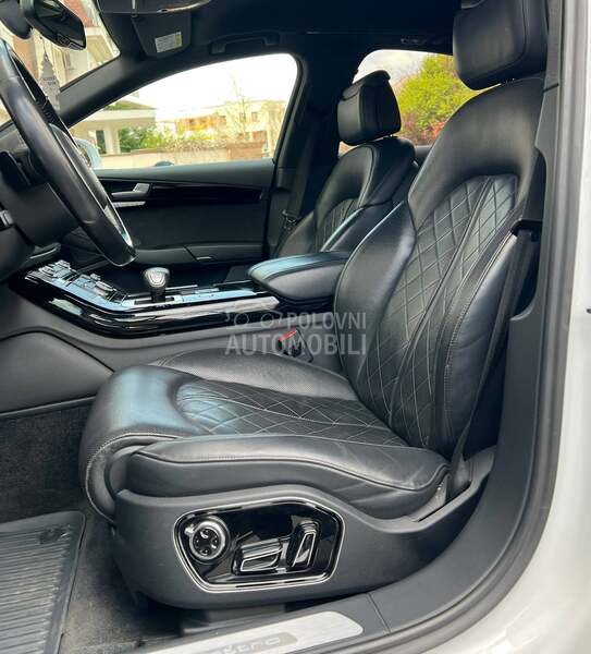 Audi A8 S LINE MATRIX
