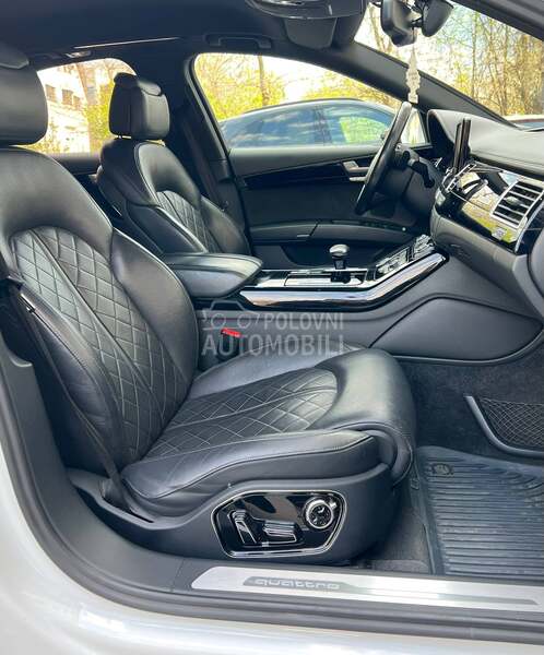 Audi A8 S LINE MATRIX