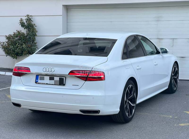 Audi A8 S LINE MATRIX