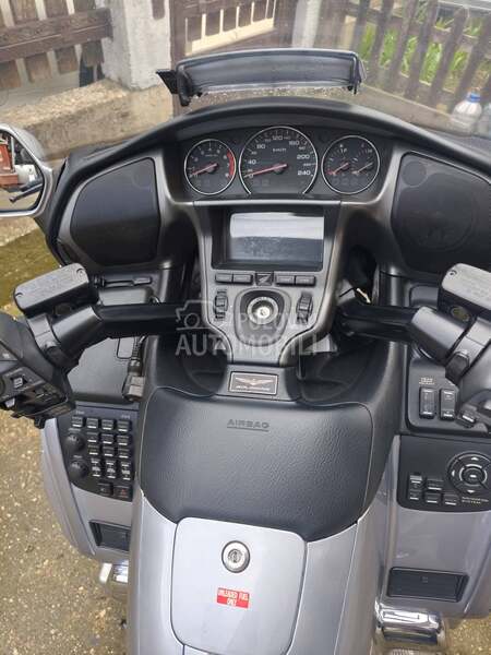 Honda GL1800 goldwing
