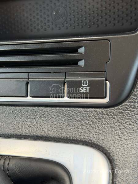 Volkswagen Tiguan D S G / 4x4