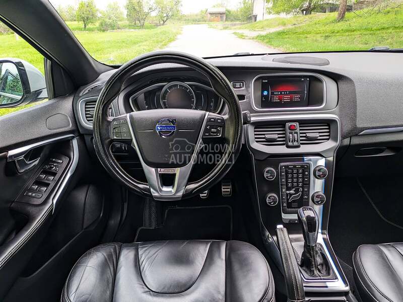 Volvo V40 2.0 D4 R-DESIGN