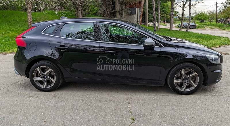 Volvo V40 2.0 D4 R-DESIGN